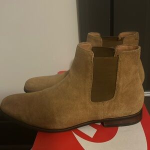 Express men’s tan Chelsea boots